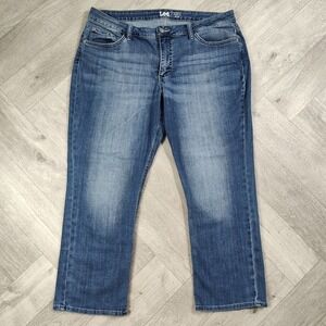 Lee Women's 14P Regular Fit Straight Leg Mid Rise Jeans Blue Medium Wash